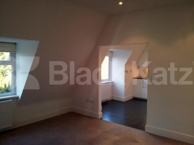 			2 Bedroom, 1 bath, 1 reception Flat			 Eastern Road, East Finchley